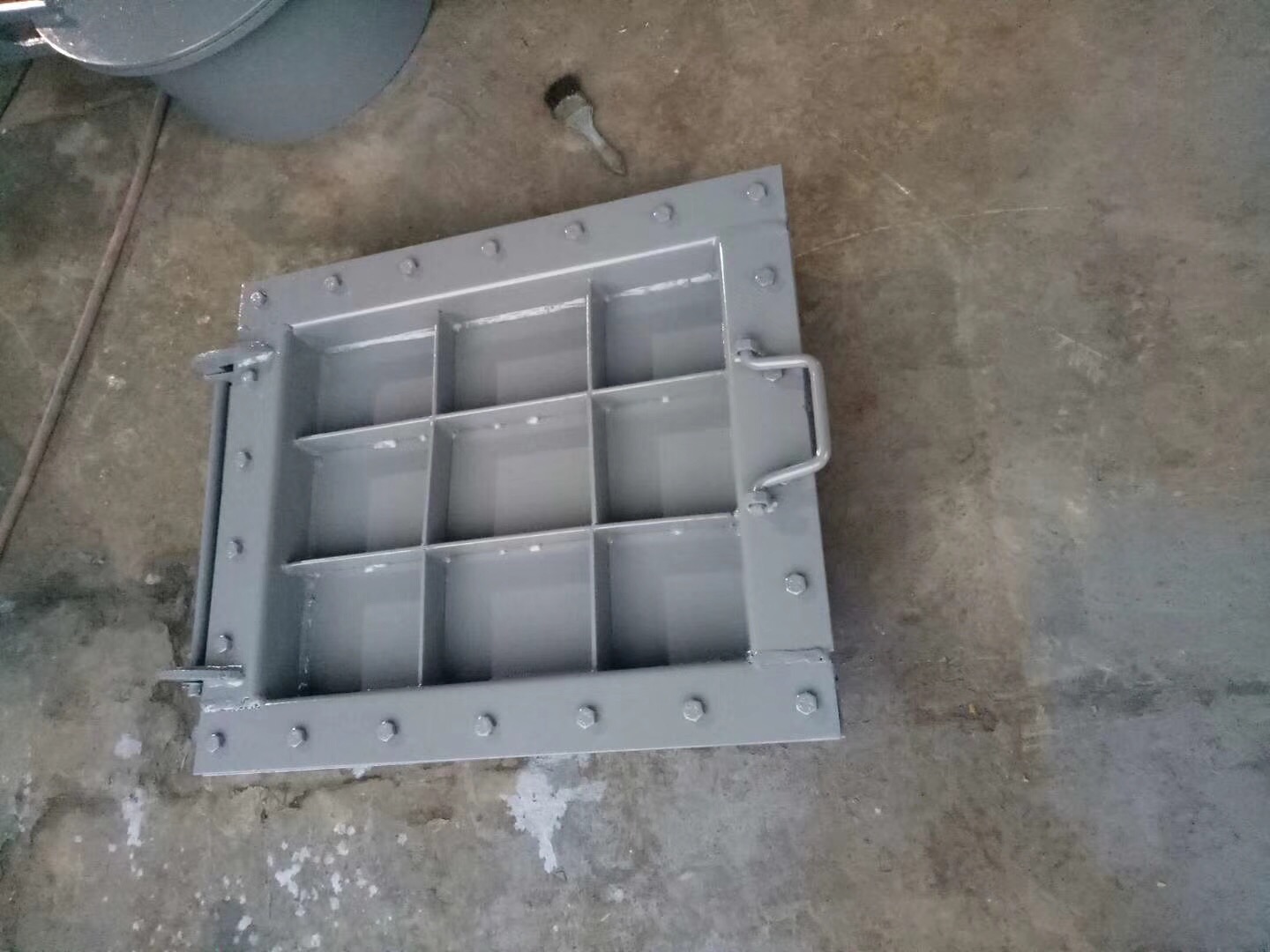 ���α����˿�